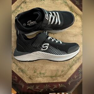 New Skechers sneakers